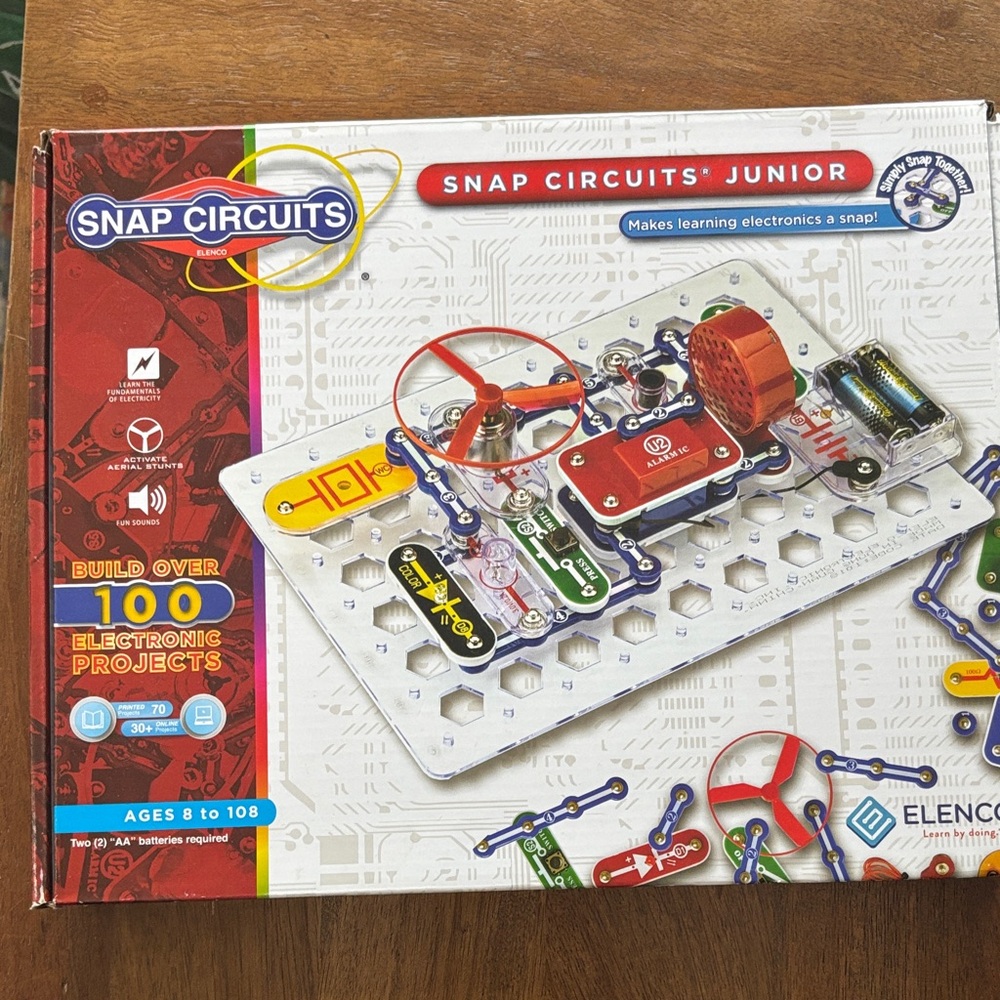 Snap Circuits Junior Electronics Kit